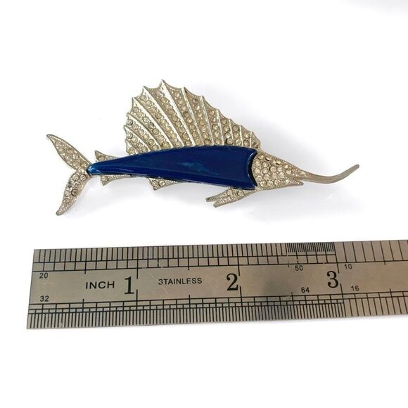Rhinestone Marlin Fish Brooch - Picture 4 of 4